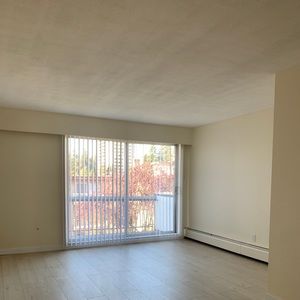 Meet your Posher, Analyn